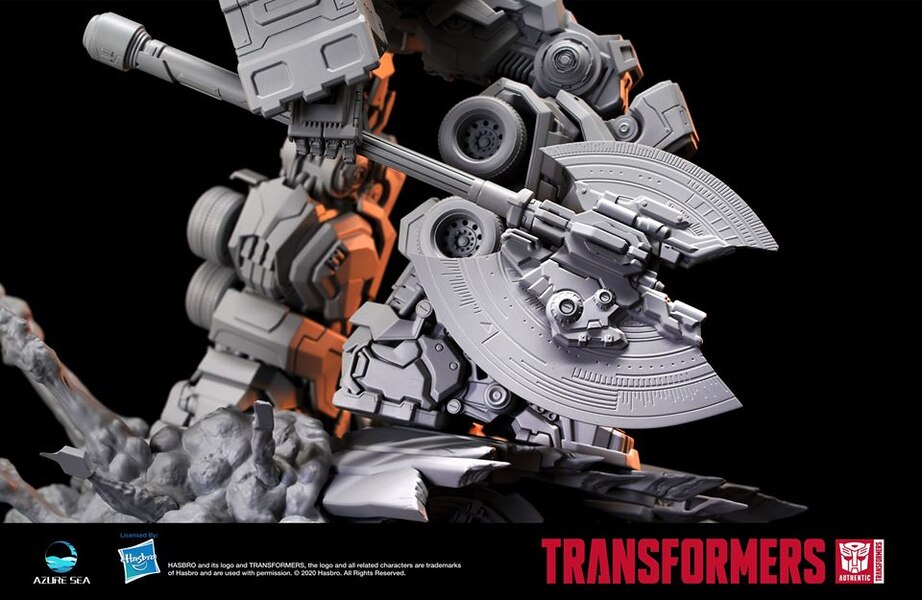 Azure Sea Studio Optimus Prime Statue New Images  (9 of 13)